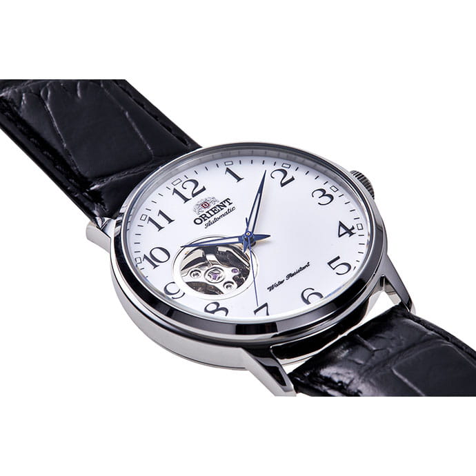 Orient Esteem Open Heart RA-AG0009S10B - biała tarcza z otworem oraz indeksami godzinowymi