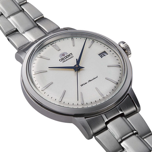 Orient Bambino Automatic Lady RA-AC0009S10B - biała tarcza z indeksami liniowymi oraz oknem datownika