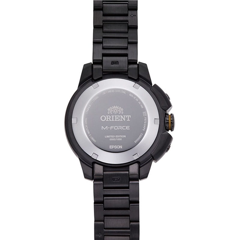 Orient M-Force RA-AC0L06B00B - stalowy dekiel w wygrawerowanym logotypem oraz indywidualnym numerem