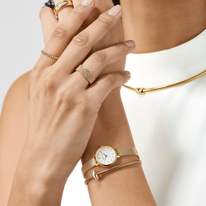 Bering Classic Set 11022-334-LOVELY-1-GWP zegarek na ręku