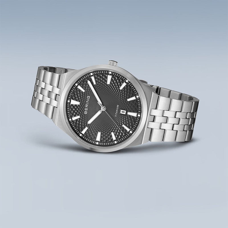Bering Titanium 16141-703 na boku