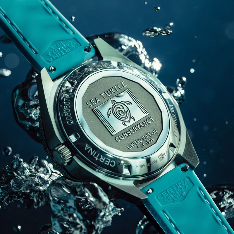 Certina DS Super PH2000M STC Limited Edition C050.607.44.041.10 tył zegarka w wodzie