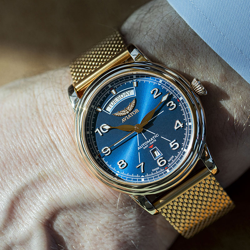 Aviator Douglas Day-Date 45 V.3.44.2.402.5 zegarek na nadgarstku