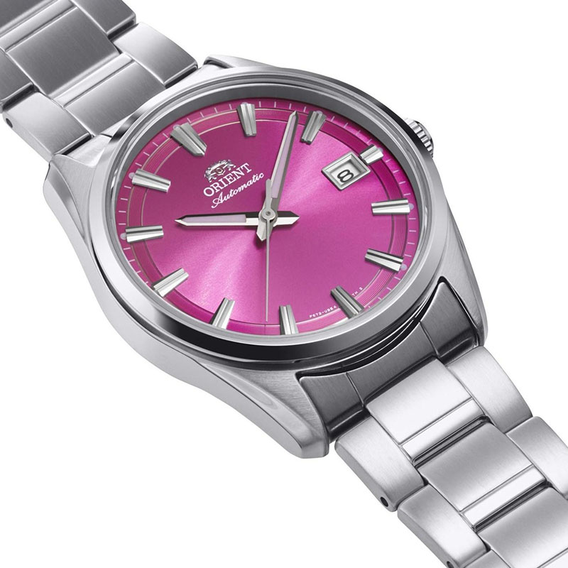 Orient Stretto Date RA-AC0R07P30B tarcz zegarka z profilu