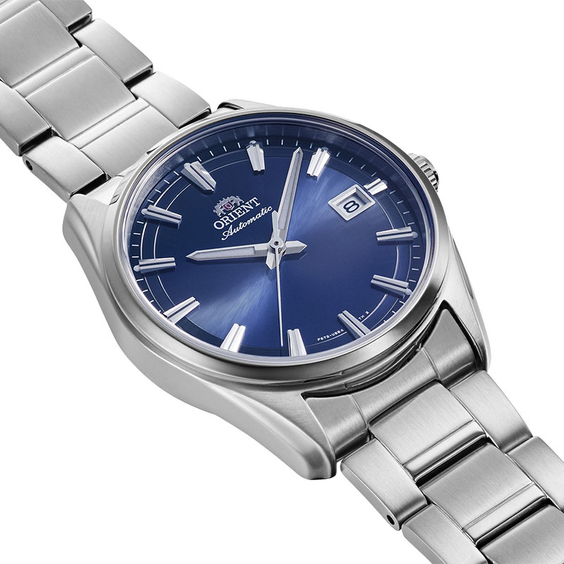 Orient Stretto Date RA-AC0R02L30B profil zegarka