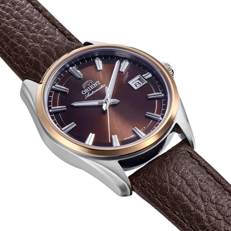 Orient Stretto Date RA-AC0R03Y30B profil zegarka