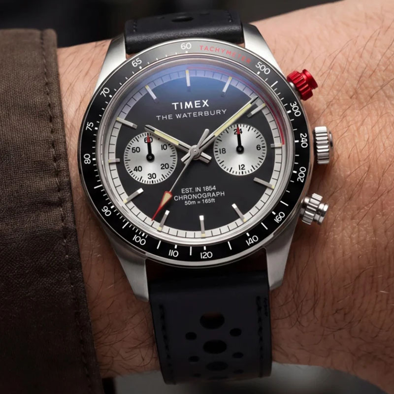 Timex Waterbury Heritage Chronograph TW2Y93300 – czarny bezel ze skalą tachymetryczną