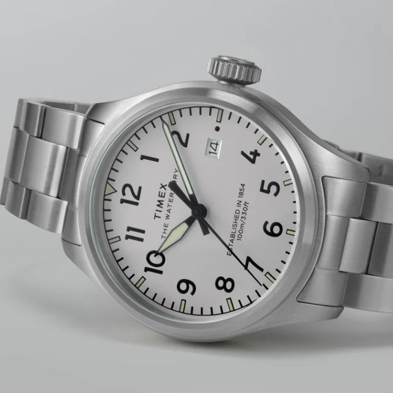 Timex Waterbury Ace TW2Y18800 - srebrna tarcza z dużymi cyframi arabskimi, datownikiem i lumą