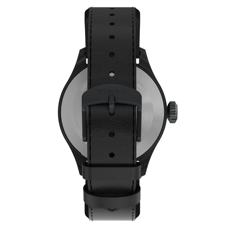 Timex Waterbury Ace TW2Y18900 - tył zegarka z czarną klamrą i czarnym skórzanym paskiem