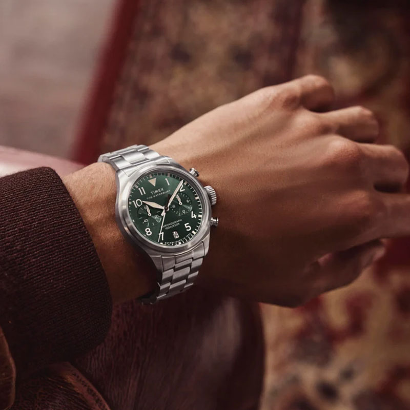 Timex Waterbury Ace Chronograph TW2Y19100 - zielona tarcza chronografu na nadgarstku