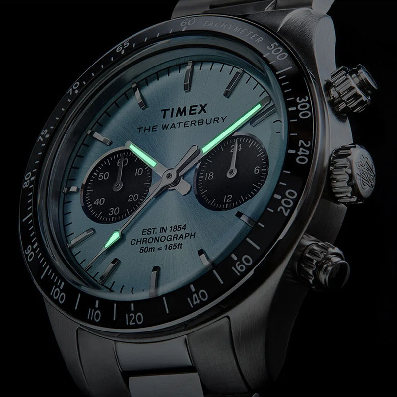 Timex Waterbury Heritage Chronograph TW2Y70500 - jasnoniebieska tarcza z czarnymi totalizatorami, bezelem z tachymetrem i lumą