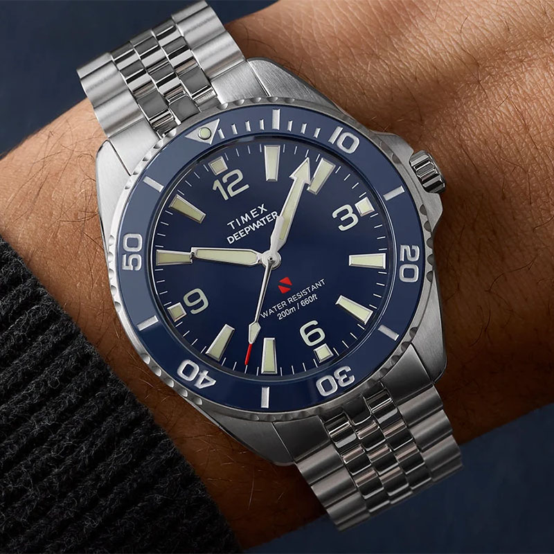 Timex Deepwater Arctic TW2Y64600 - niebieska tarcza z jednokierunkowym bezelem na nadgarstku