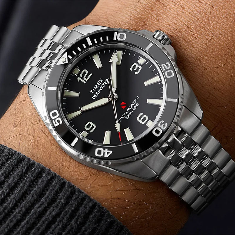 Timex Deepwater Arctic TW2Y64500 - czarna tarcza z jednokierunkowym bezelem na nadgarstku