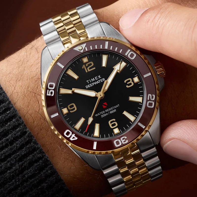 Timex Deepwater Arctic TW2Y64700 - czarna tarcza z jednokierunkowym bezelem na nadgarstku