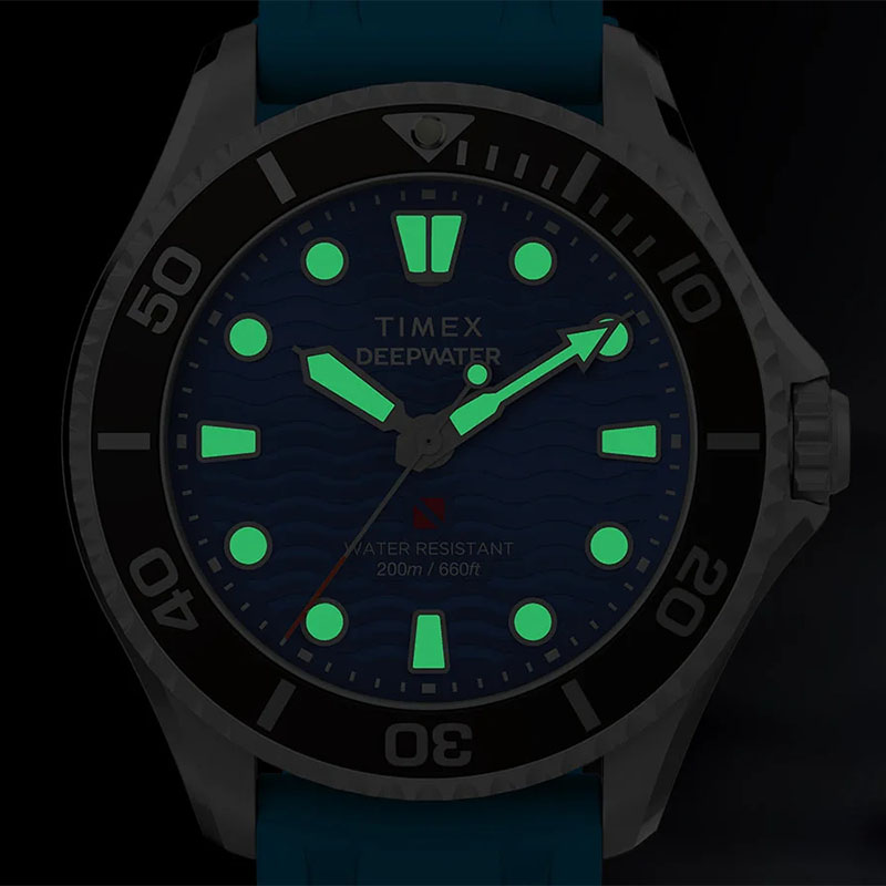 Timex Deepwater Meridian 200 TW2Y40400 - powłoka luminescencyjna na wskazówkach i indeksach