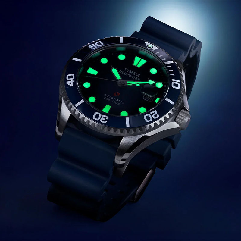 Timex Deepwater Meridian 200 Automatic TW2Y39900 - świecąca powłoka luminescencyjna na indeksach i wskazówkach