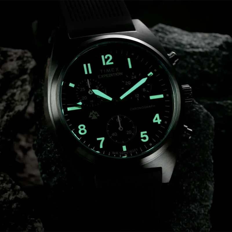 Timex Expedition Capstone Chronograph TW2Y61000 - substancja luminescencyjna na wskazówkach i indeksach