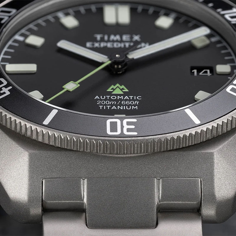Timex Expedition Pioneer Titanium Automatic TW2Y63800 - jednokierunkowy bezel ze skalą 60-minutową
