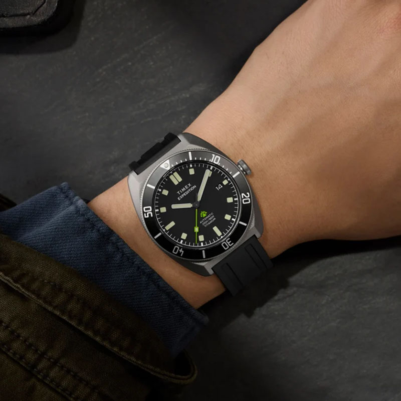 Timex Expedition Pioneer Titanium Automatic TW2Y63600 - tytanowy zegarek z czarną tarczą i gumowym paskiem