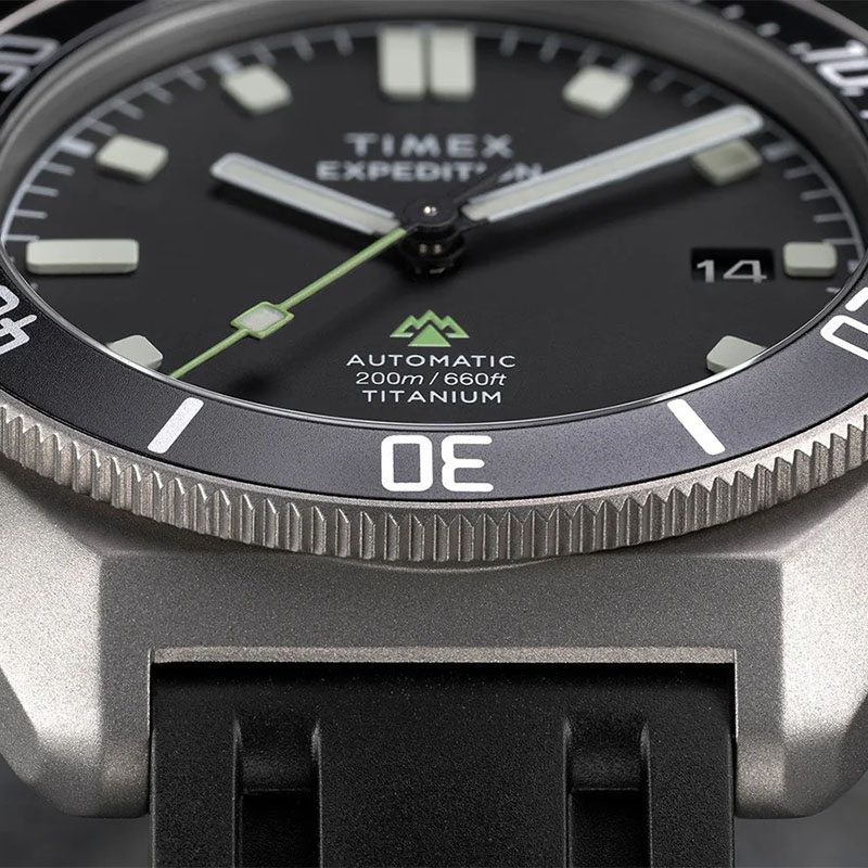 Timex Expedition Pioneer Titanium Automatic TW2Y63600 - jednokierunkowy bezel ze skalą 60-minutową