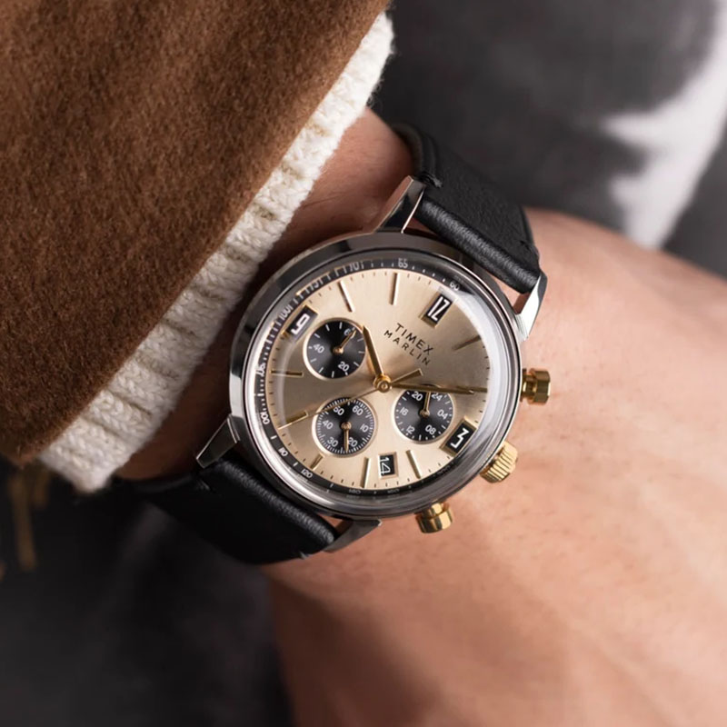 Timex Marlin Chronograph TW2W60300 - elegancki zegarek z szampańską tarczą na nadgarstku