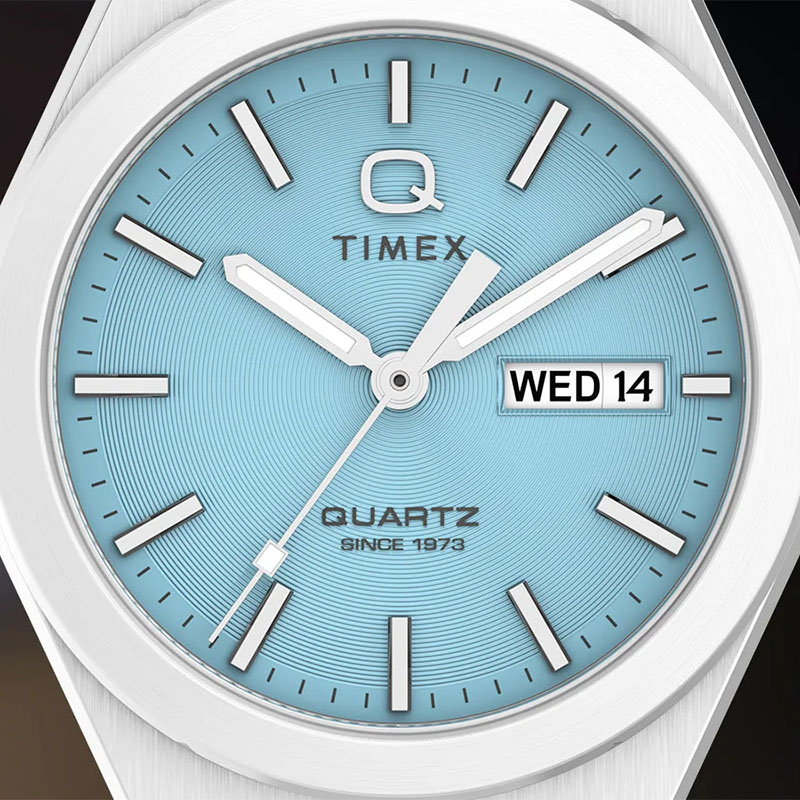Timex Q Timex Continental Day/Date TW2Y35200 - jasnoniebieska tarcza z indeksami, datownikiem i indykatorem dnia tygodnia