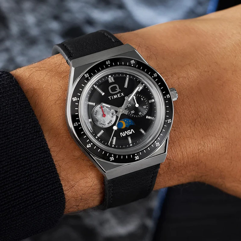 Timex Q TImex NASA TW2Y56800 - zegarek na nadgarstku