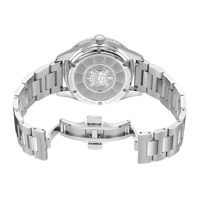 Certina DS PH200M Powermatic 80 C036.407.11.280.00 - tył zegarka z widocznym deklem oraz bransoletą