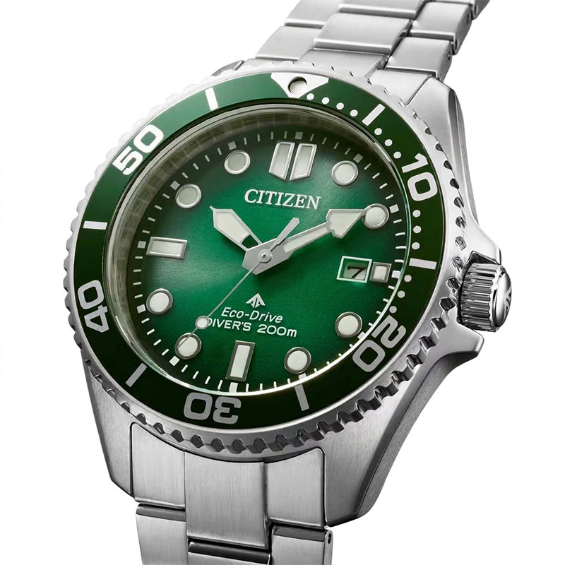 Citizen Promaster Eco-Drive Diver 200M BN0269-50W - zielona tarcza ze szlifem słonecznym, indeksami i datownikiem