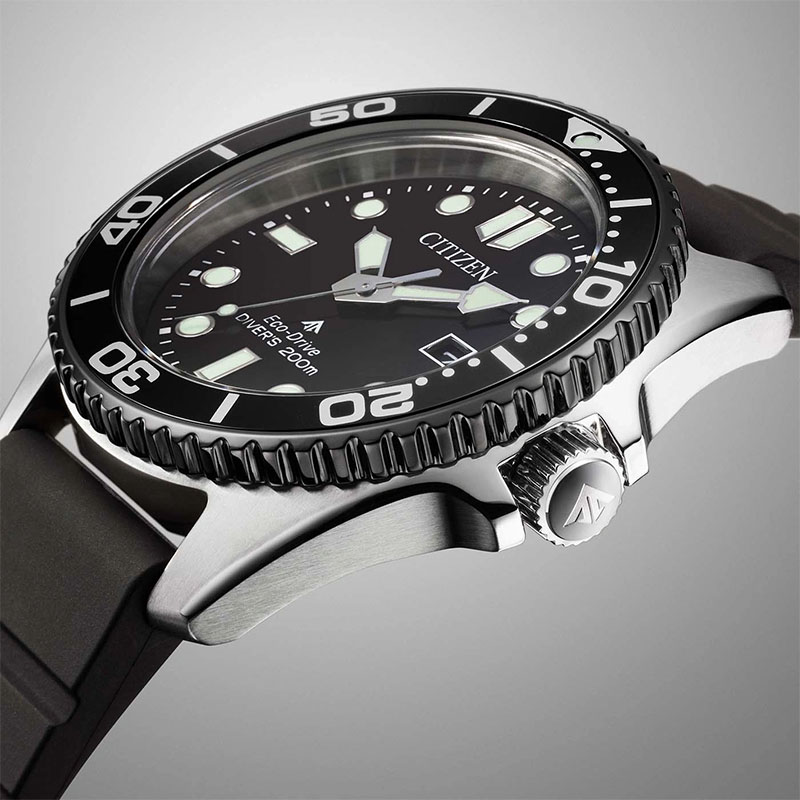 Citizen Promaster Eco-Drive Diver 200M BN0266-07E - czarna tarcza z indeksami i oknem datownika chroniona szkłem szafirowym
