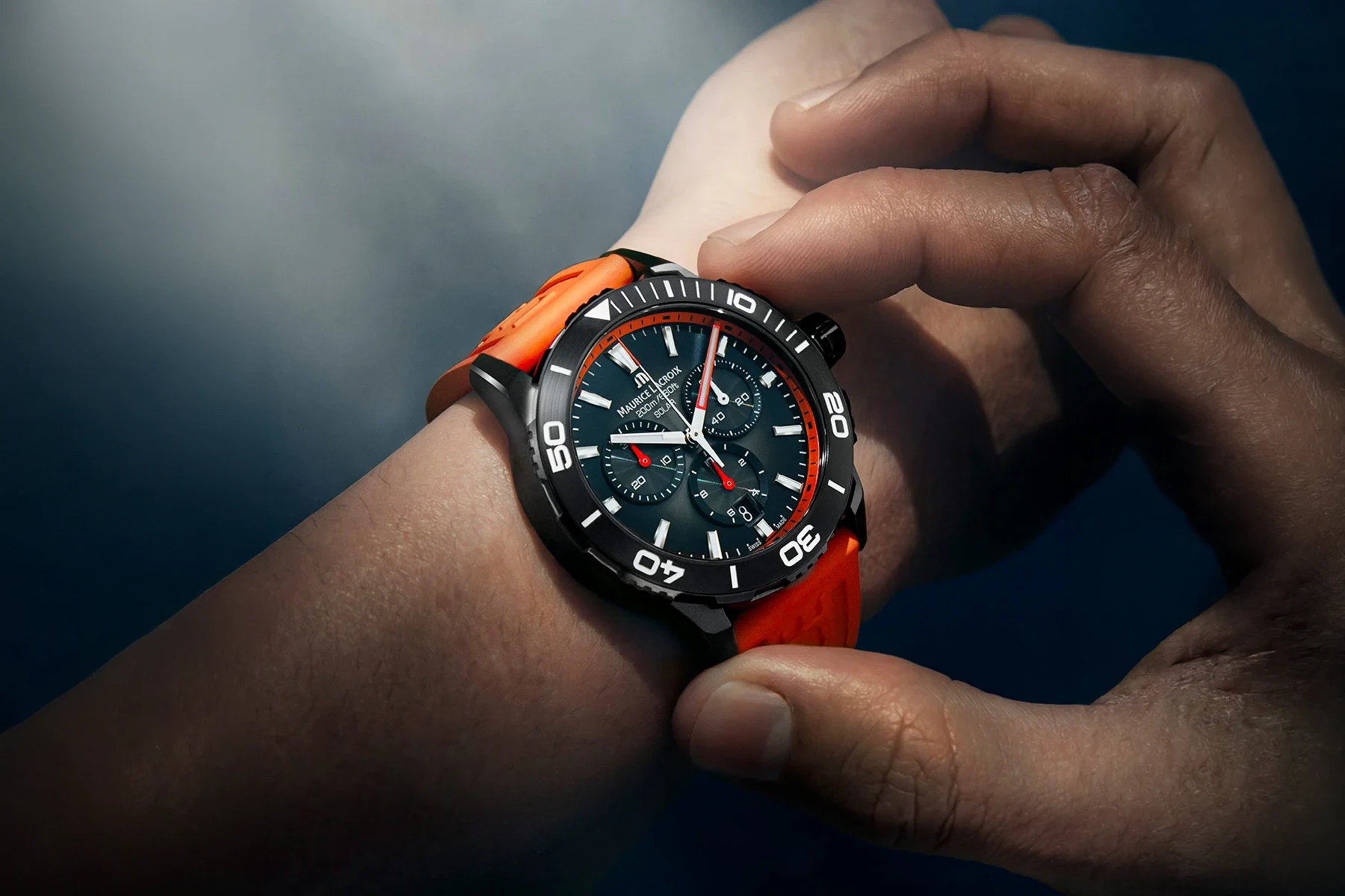 Pontos S Solar – diver, który zanurza się w słońcu
